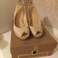 Scarpa con tacco ASH