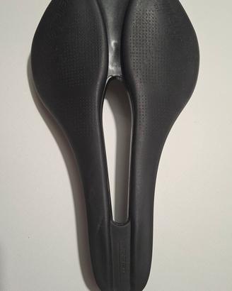 Selle italia boost  model x 145mm