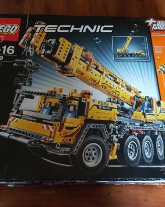 Lego technic 42009 mobile crane