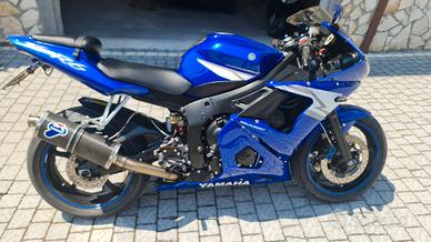 Yamaha YZF R6 - 2005