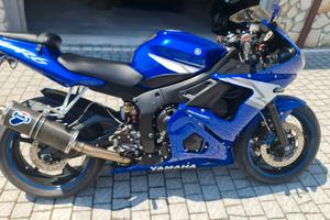 Yamaha YZF R6 - 2005