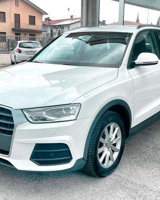 Audi Q3 2.0 TDI 150 CV Business