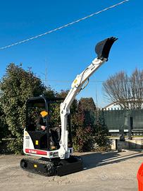 E217 Mini escavatore 17 q.li Bobcat 320 carro alla