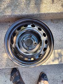 cerchi  Honda crx civic Misure: 5Jx14 ET45

PCD: 