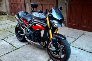Triumph Speed Triple R 