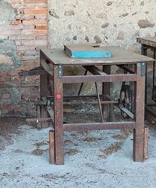 Taglialegna circolare per trattore
