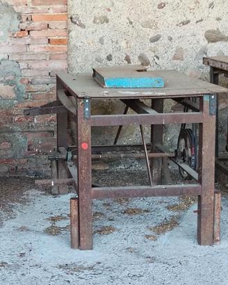 Taglialegna circolare per trattore