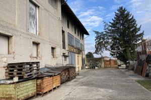 Borgo agricolo con terreno