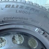 Gomme invernali R16 con  copri cerchio plastica