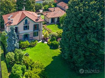 VILLA LA PUNTA DI LISANZA