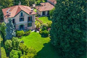 VILLA LA PUNTA DI LISANZA