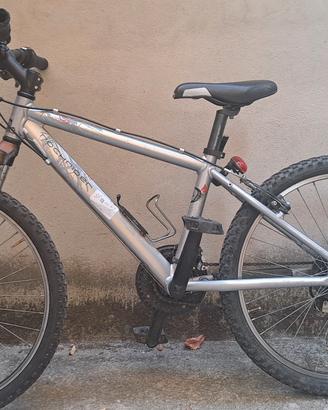 Bicicletta mtb rockrider 24" 