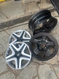 4 Cerchi 16” in acciaio e copricerchi Ford Focus
