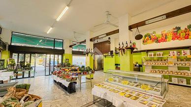 NEGOZIO A COLOGNO MONZESE