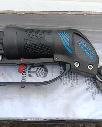 Forbice in fibra di carbonio Campagnola