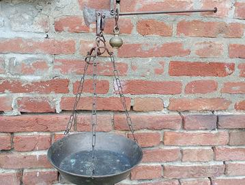 antica bilancia a piatto