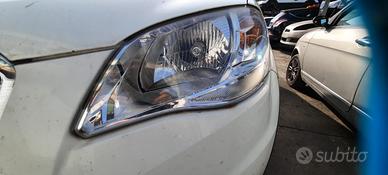 SSANGYONG KORANDO G20T 2013 - FARO ANTEIRORE SINIS