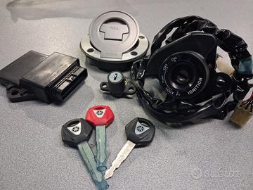 Kit serrature YAMAHA FZ6