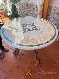Tavolo Rotondo in Marmo Intarsiato e Ferro