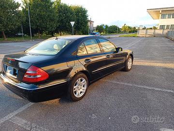 Mercedes classe E 200 KOMPRESSOR w211