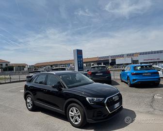 Audi Q3 35 2.0 tdi S Tronic / NO VINCOLI /