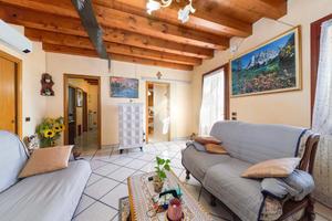 CASA SEMINDIPENDENTE A MIRANO