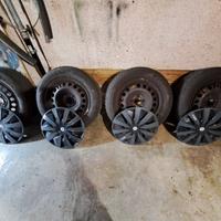 Set completo gomme invernali astra j 215/60 r16