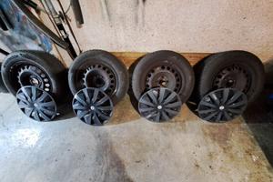 Set completo gomme invernali astra j 215/60 r16