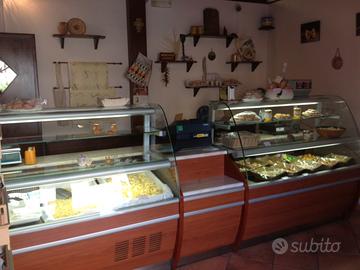 Banchi espositivi più banco cassa