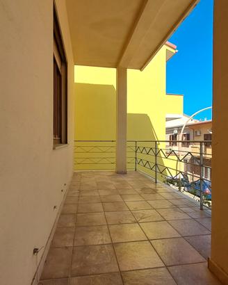 Zona Palmari. Quadrivano con balcone di 20 mq