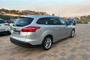 Ford Focus tenuta benissimo full optional