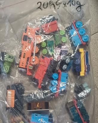 set trenino thomas piu trenino misto 