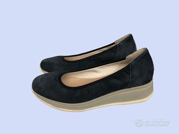 Grünland decolté blu con zeppa media