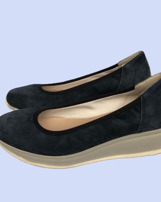 Grünland decolté blu con zeppa media