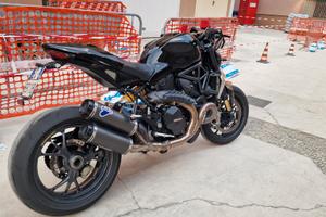 DUCATI MONSTER 1200 R