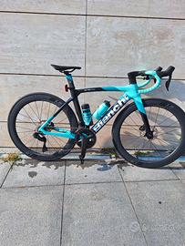 bianchi oltre xr4 disc ultegra dI12 taglia 50