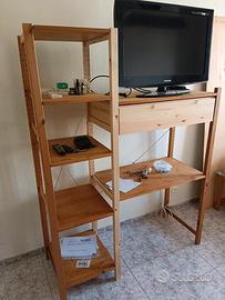 scaffale Ikea ivar + televisione