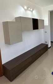 Soggiorno completo moderno bicolor con pensili