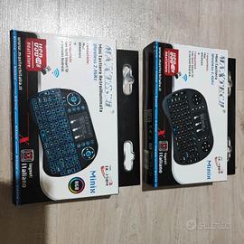 mini tastiera con mouse integrato senza filo 