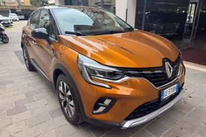 RENAULT Captur TCe 130CV EDC Fap Intens AUTOMATICA