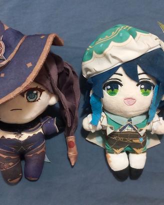 Peluches Mona e Venti (Genshin Impact)