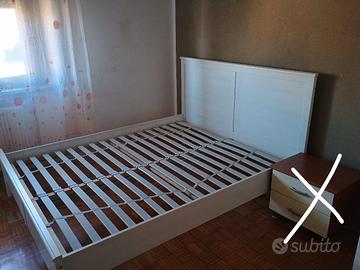 letto matrimoniale e armadi 