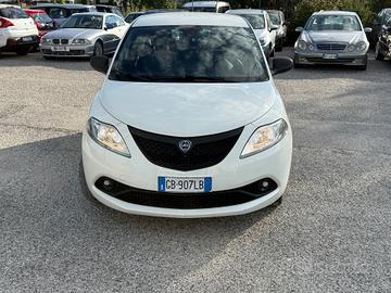 Lancia Ypsilon 1.2 69 CV 5 porte S&S Gold