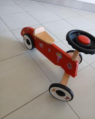 Triciclo in legno
