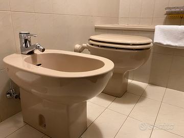 Coppie di sanitari “Ideal Standard”