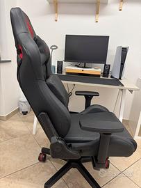 Sedia gaming/ monitor