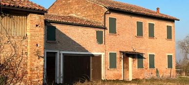 Casale di campagna+fienile e varie pertinenze