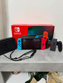Nintendo Switch V1/V2 con scatola e accesori