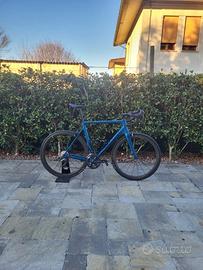 Basso venta taglia L