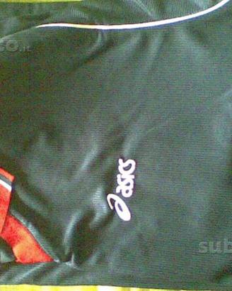 Completo Asics